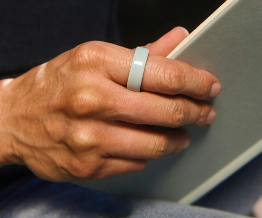 oura ring 4 ceramic nuvola